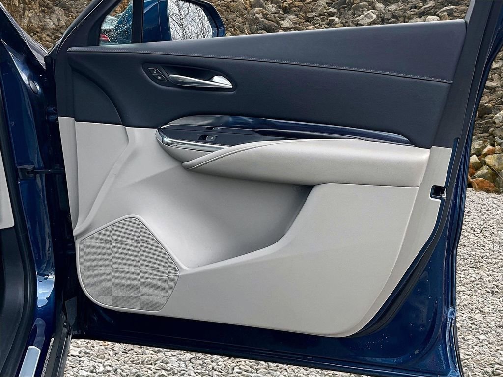 Used 2019 Cadillac XT4 Luxury w/ Trailering Package image 22