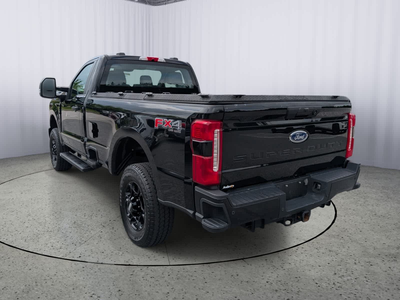 Used 2023 Ford F250 XL w/ STX Appearance Package AWD/4WD image 5