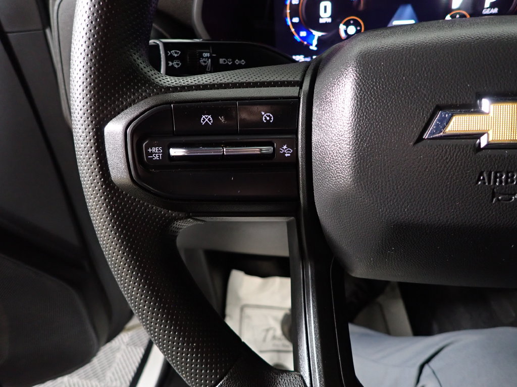 Used 2025 Chevrolet Colorado W/T AWD/4WD image 25