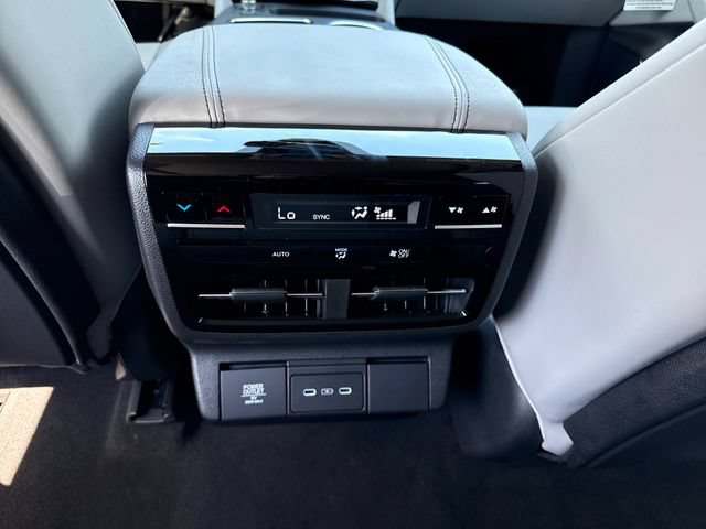 Certified 2026 Acura MDX SH-AWD w/ Technology Package image 14