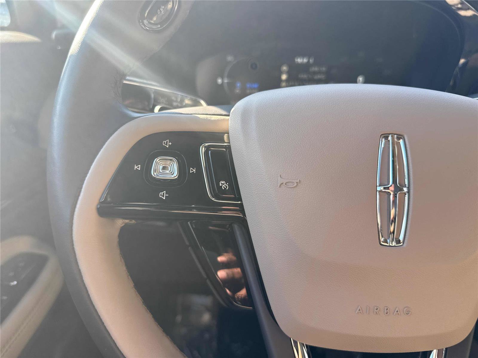 Used 2021 Lincoln Corsair Grand Touring w/ Equipment Group 301A image 17