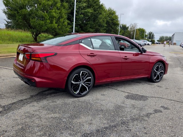 New 2026 Nissan Altima 2.5 SR FWD image 14