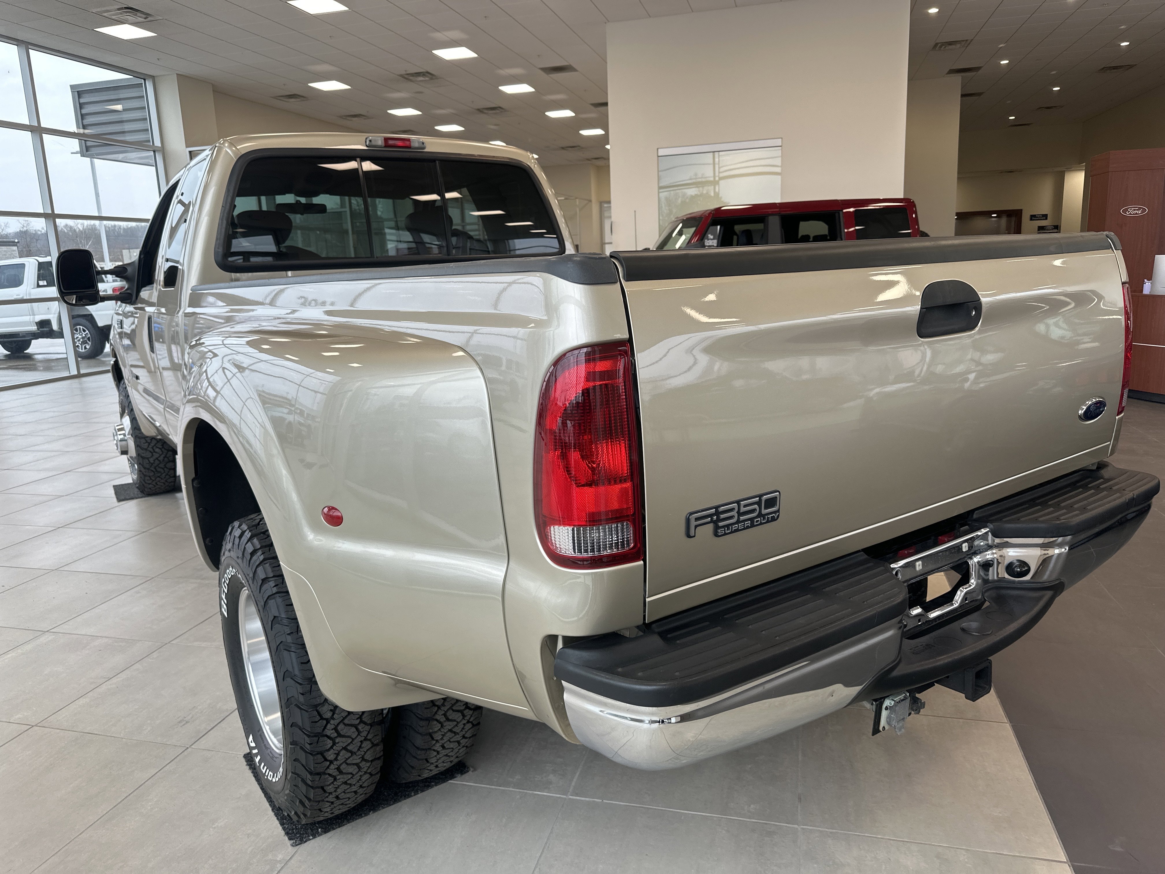 Used 2001 Ford F350 4x4 SuperCab DRW Super Duty image 5