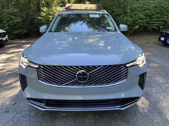 New 2026 Volvo XC90 B6 Plus w/ Protection Package Premier image 2