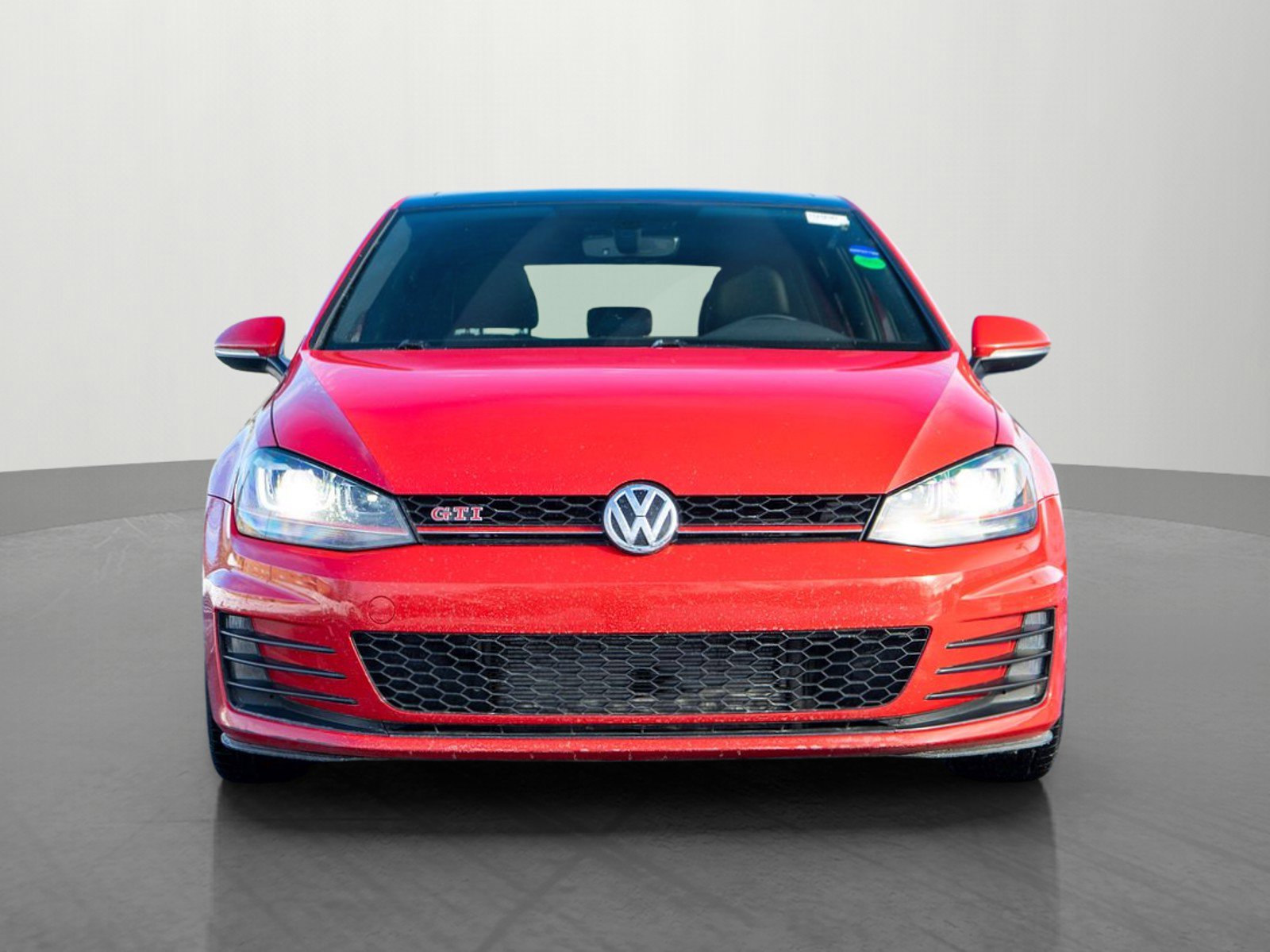 Used 2017 Volkswagen GTI SE image 2