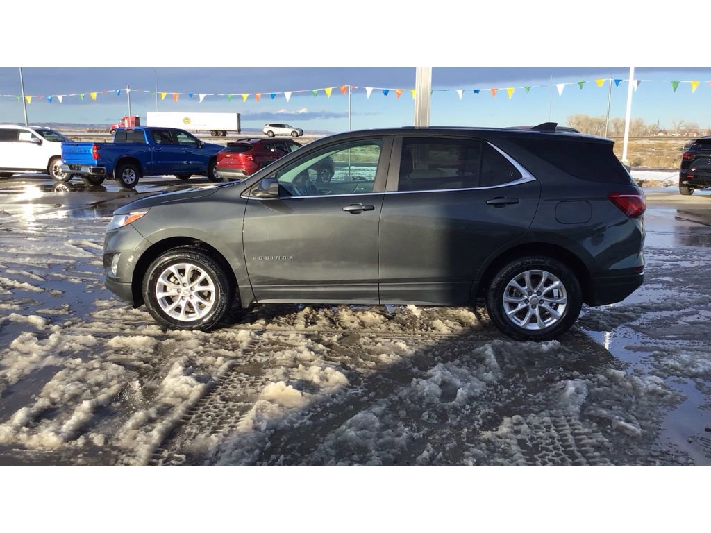 Used 2021 Chevrolet Equinox LT image 2