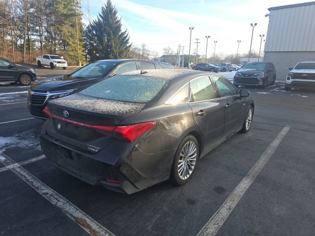Used 2020 Toyota Avalon Limited image 7
