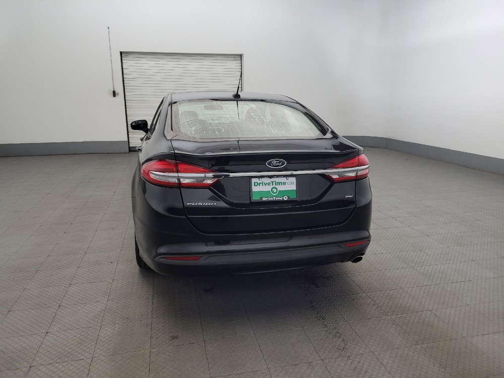 Used 2017 Ford Fusion SE image 6