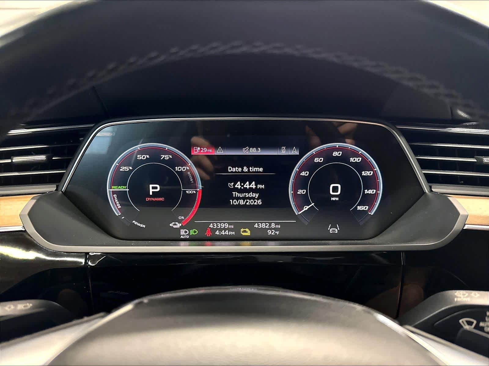 Used 2024 Audi Q8 e-tron Premium Plus AWD/4WD image 23