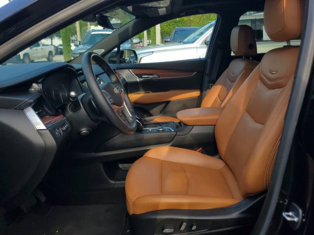 Certified 2024 Cadillac XT5 Premium Luxury w/ Technology Package FWD image 17