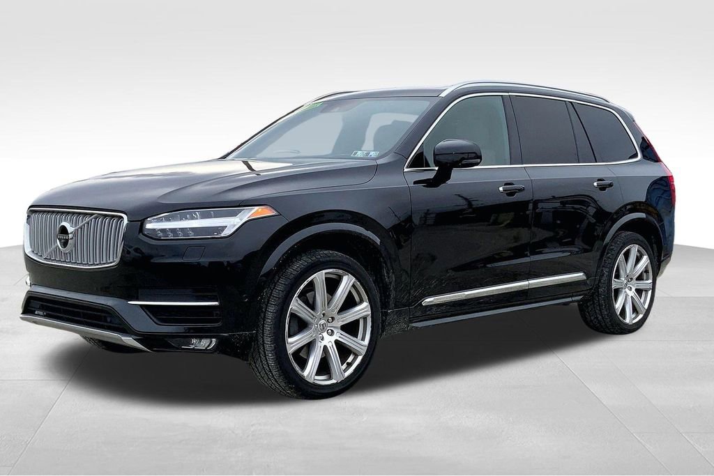 Used 2017 Volvo XC90 T6 Inscription w/ Vision Package image 2