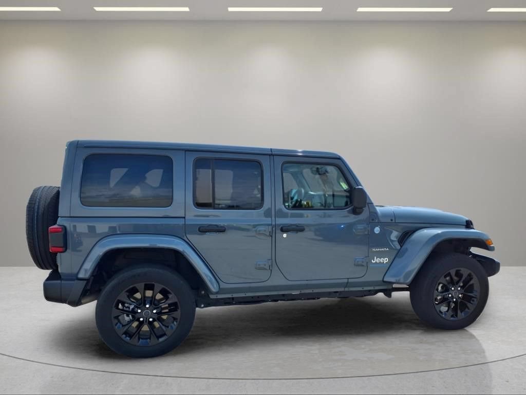 Used 2024 Jeep Wrangler Unlimited Sahara AWD/4WD image 2