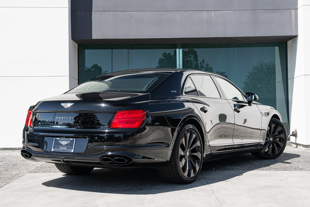 Used 2024 Bentley Flying Spur V8 AWD/4WD image 18