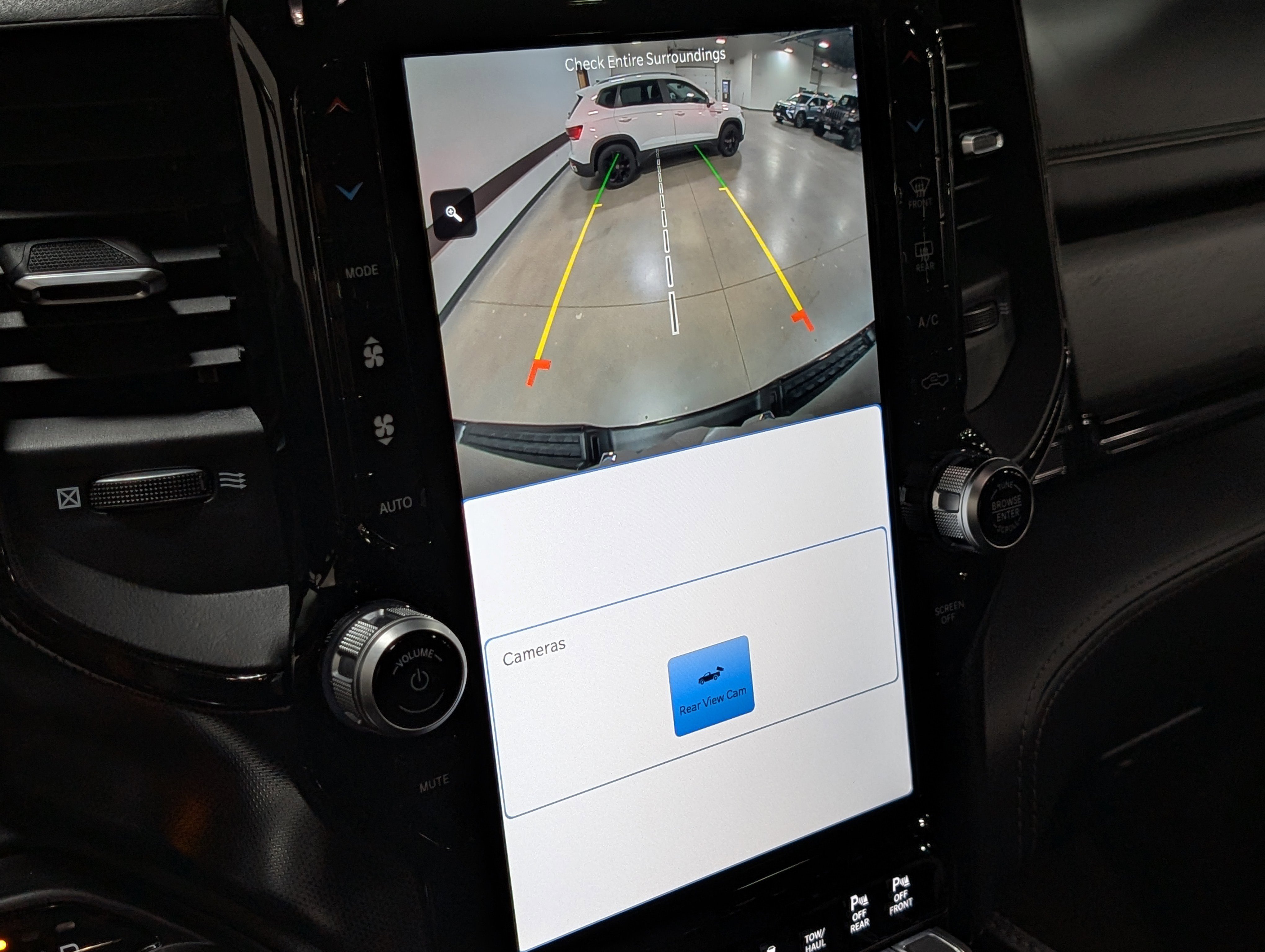 Used 2022 RAM 1500 Limited w/ Body Color Bumper Group image 18