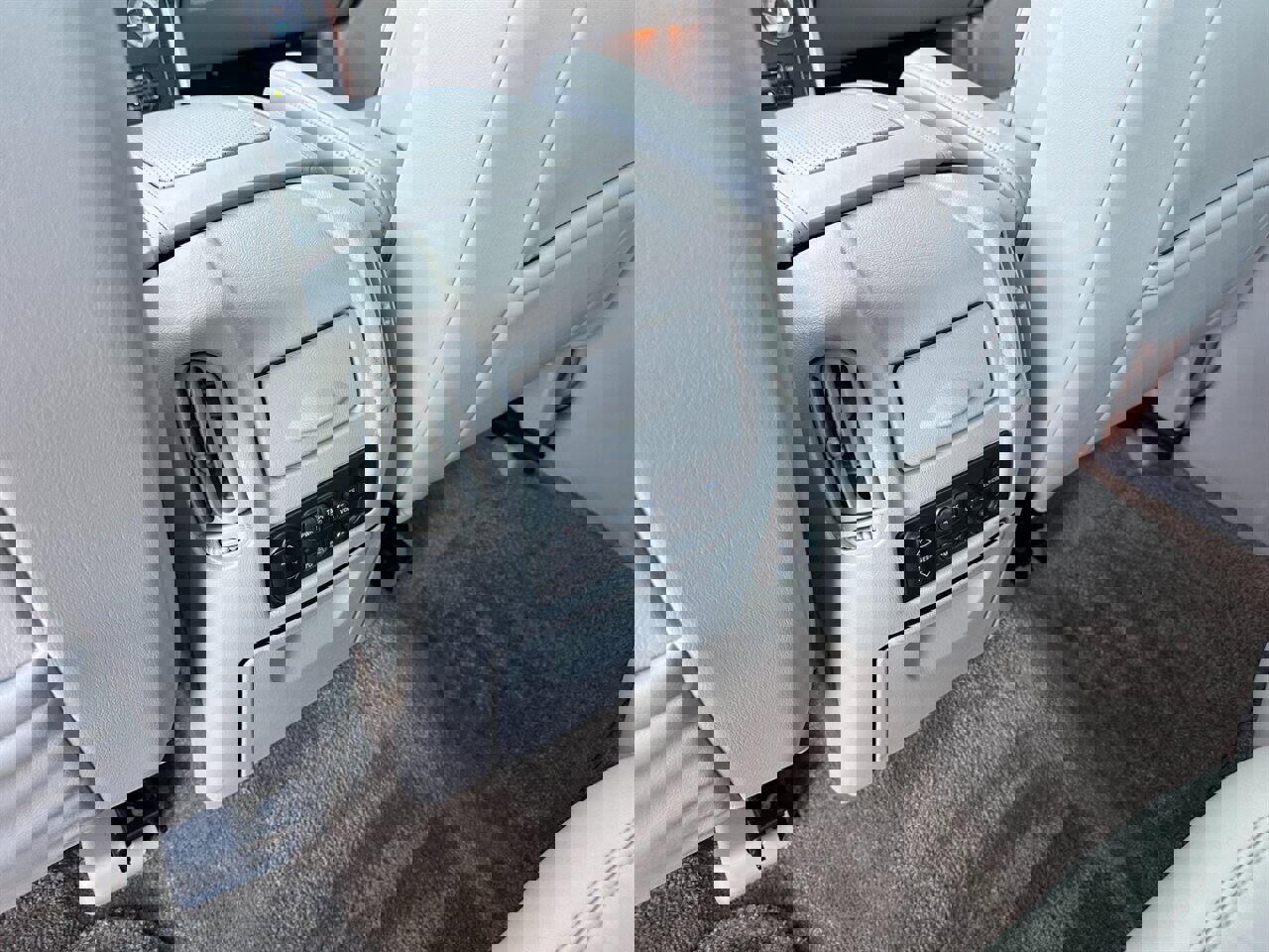 Used 2002 Cadillac Escalade EXT image 36