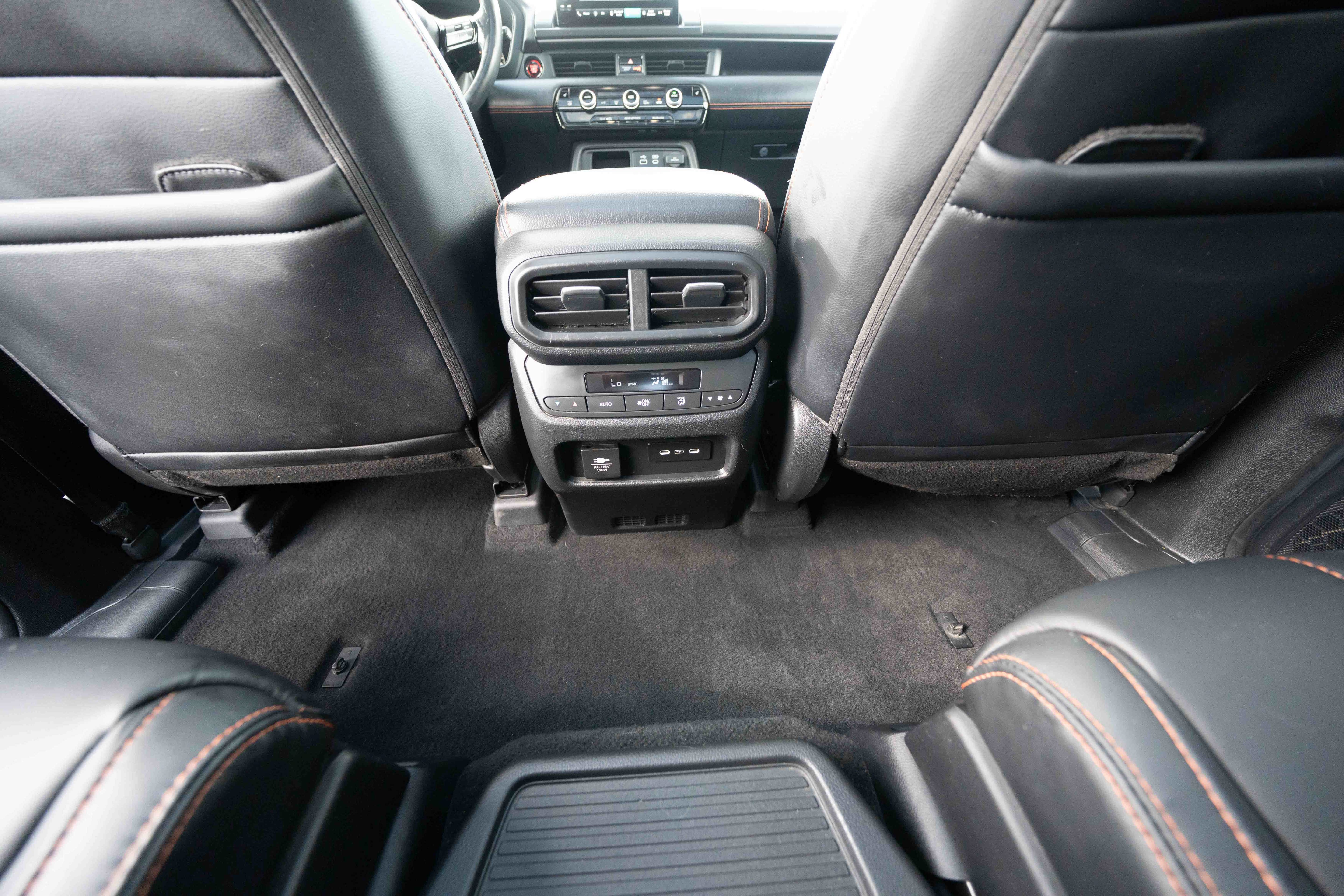 Used 2025 Honda Pilot TrailSport image 22