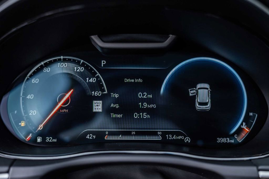 Used 2025 Genesis GV70 3.5T Sport w/ Sport Prestige Package image 26