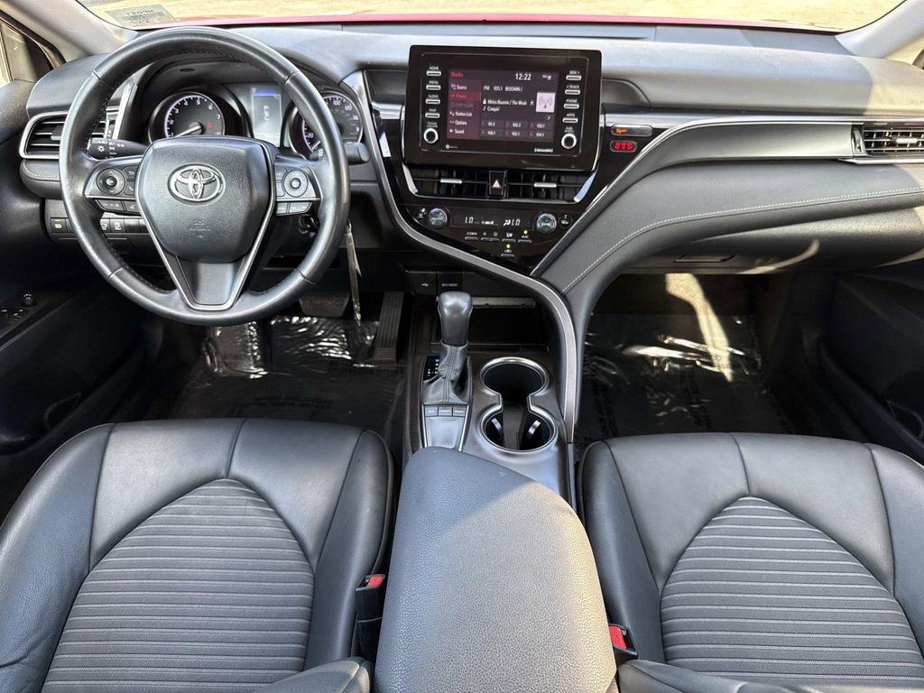 Used 2024 Toyota Camry SE image 16