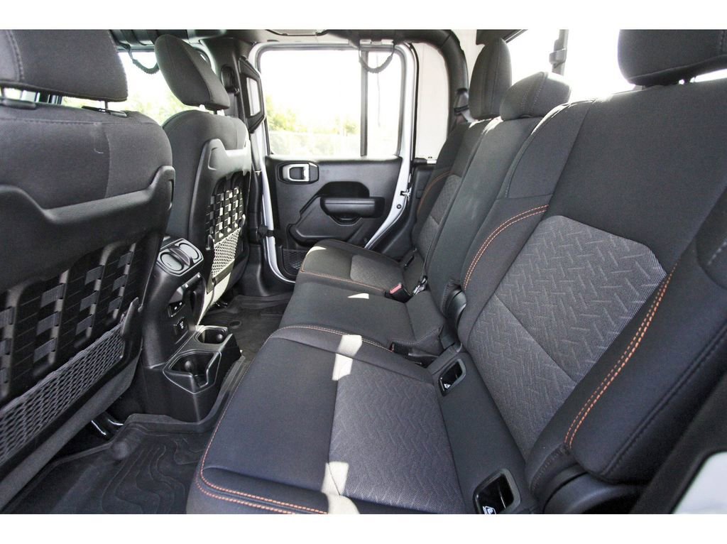 Used 2022 Jeep Gladiator Mojave w/ Cold Weather Group image 14