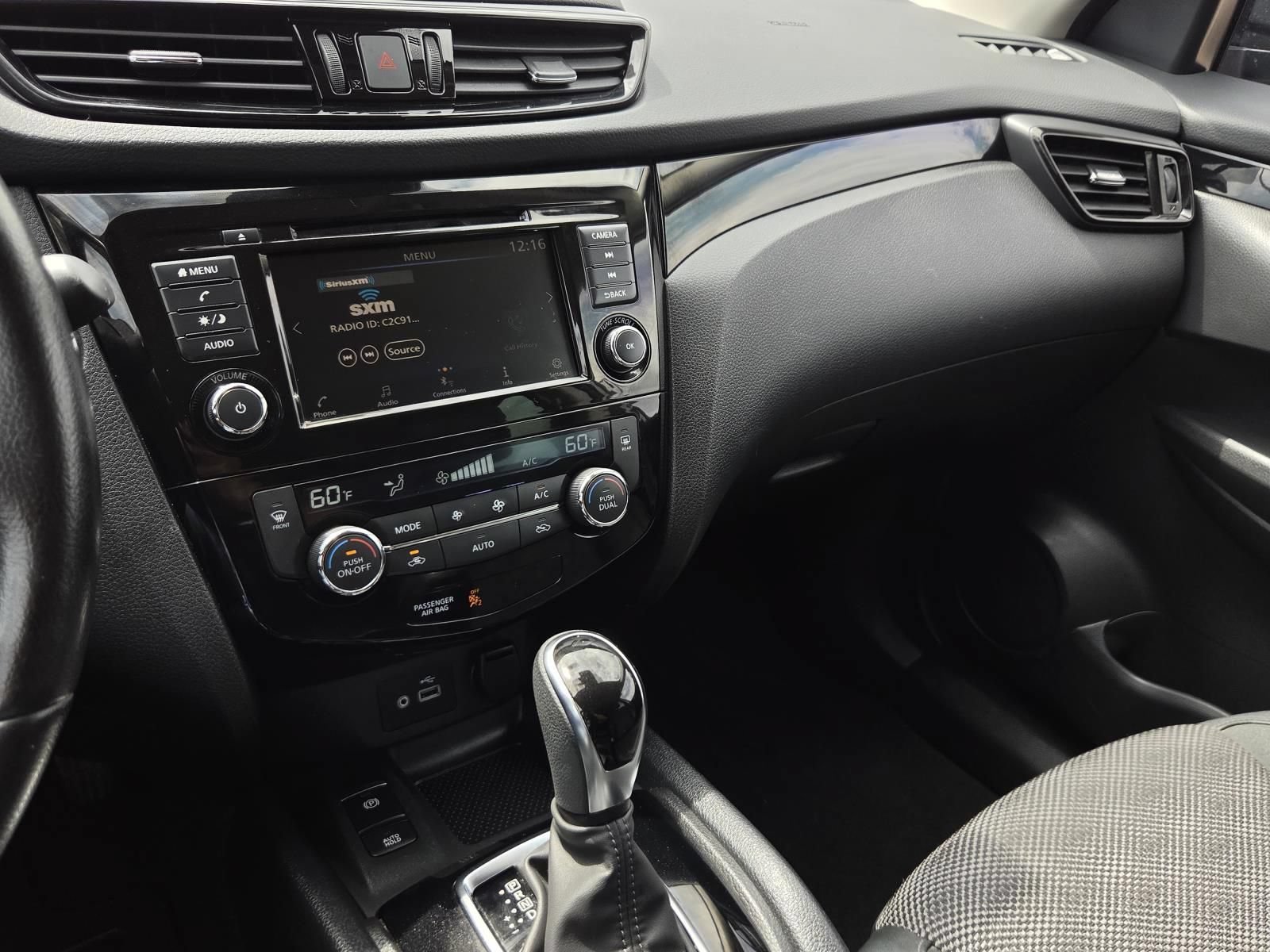 Used 2022 Nissan Rogue Sport SV w/ Technology Package FWD image 22