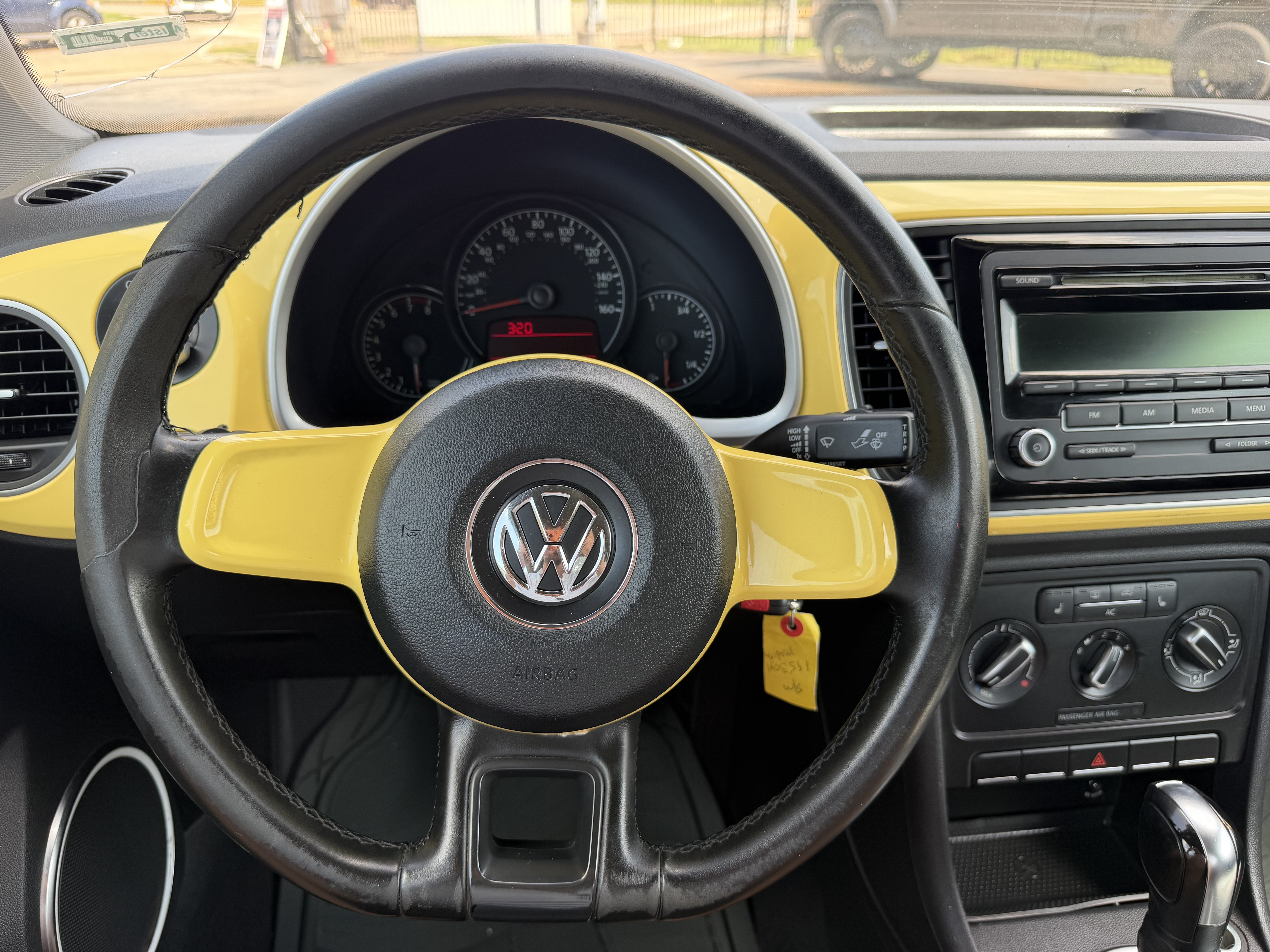 Used 2012 Volkswagen Beetle 2.5 FWD image 17