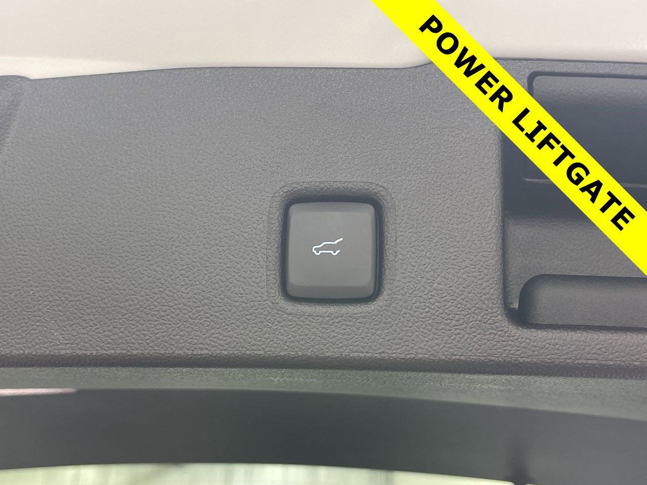 New 2025 Ford Escape SE image 16