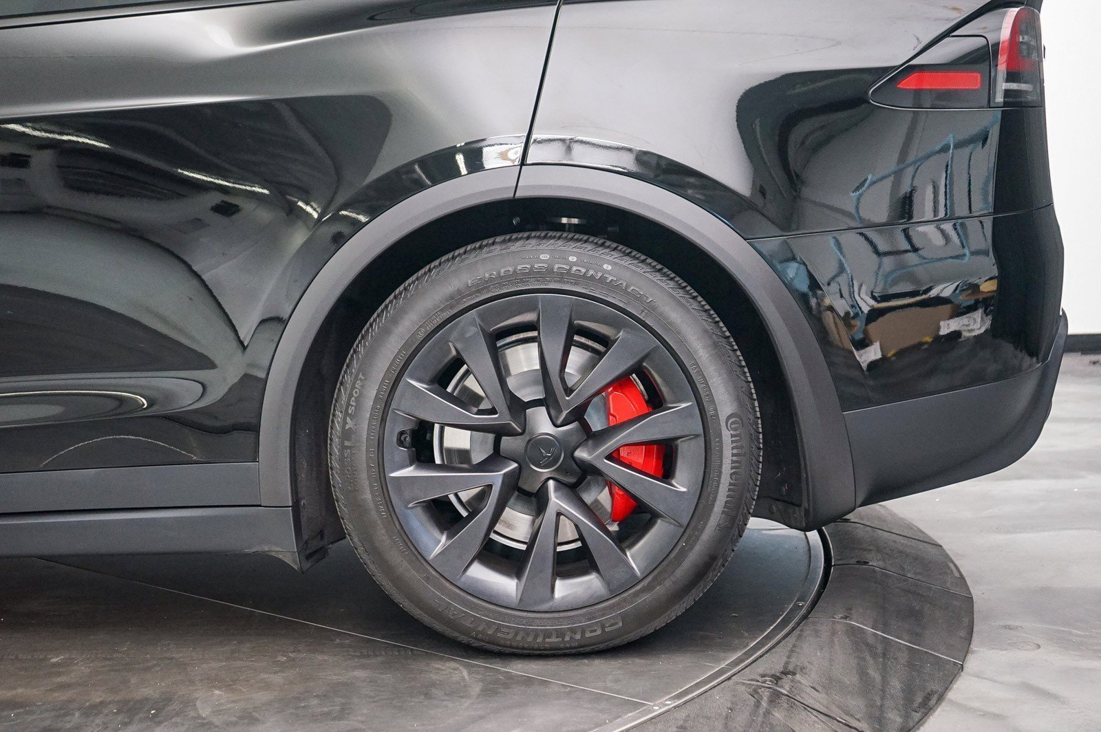 Used 2024 Tesla Model X Plaid image 12