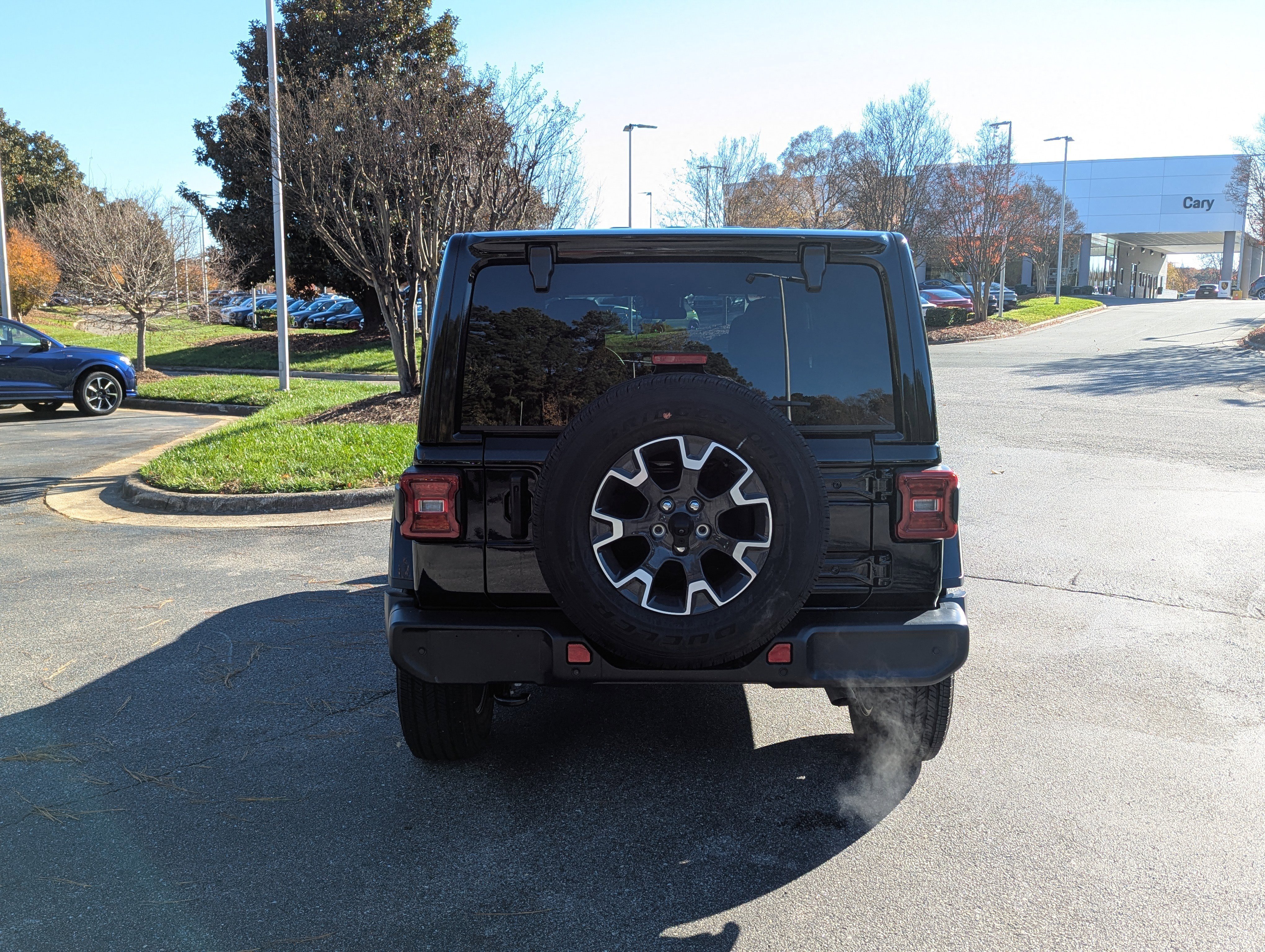 Used 2024 Jeep Wrangler Sahara w/ Safety Group image 6