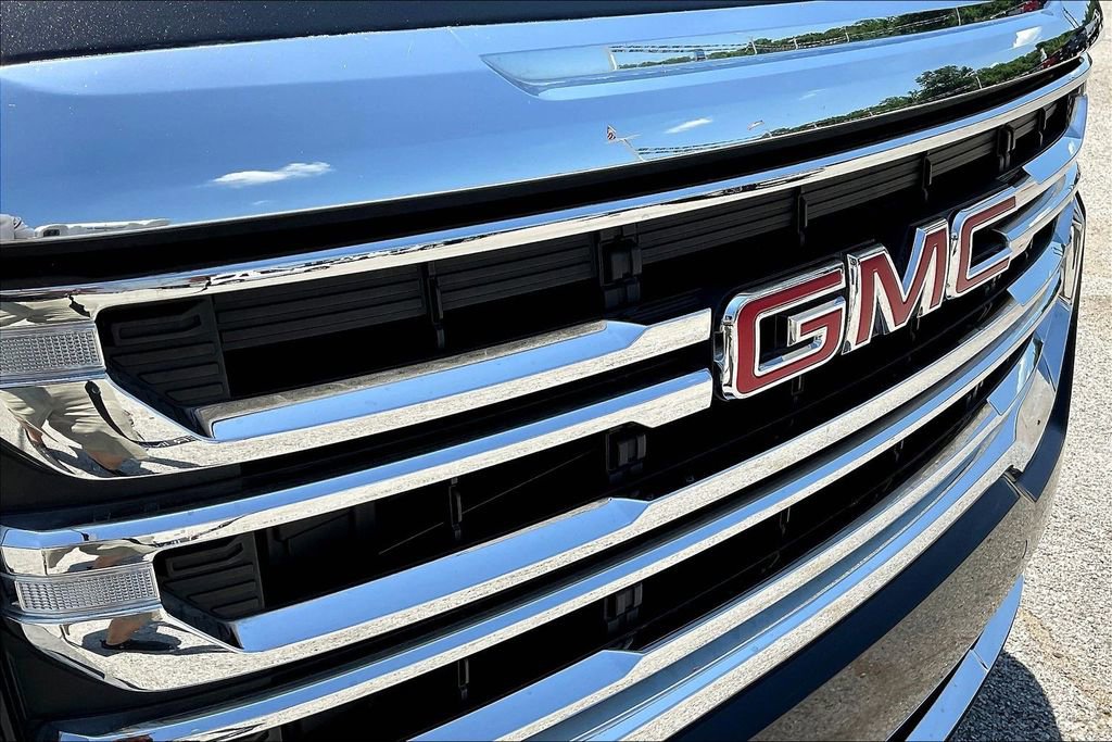 Used 2023 GMC Acadia SLT AWD/4WD image 30
