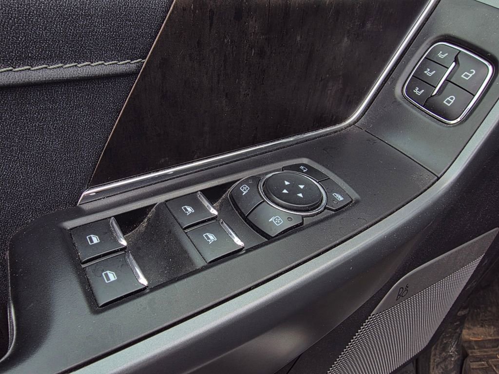 Used 2023 Ford F150 Lariat w/ Equipment Group 502A High image 12