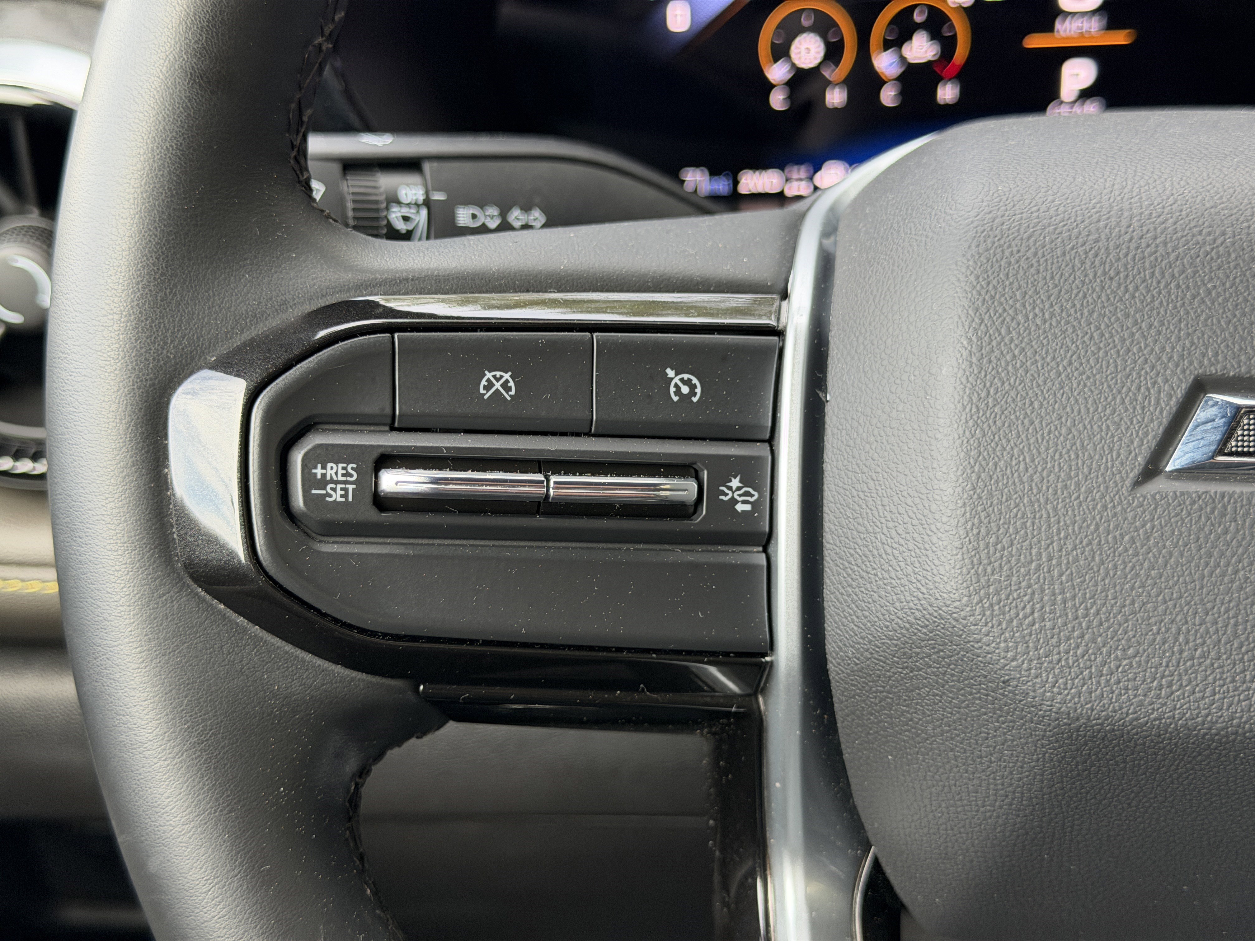 Used 2024 Chevrolet Colorado ZR2 w/ ZR2 Bison Edition AWD/4WD image 30