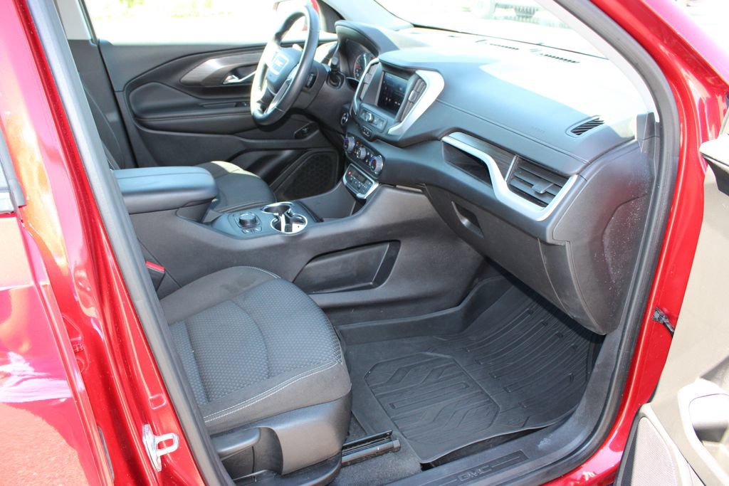 Used 2023 GMC Terrain SLE w/ Driver Convenience Package FWD image 6