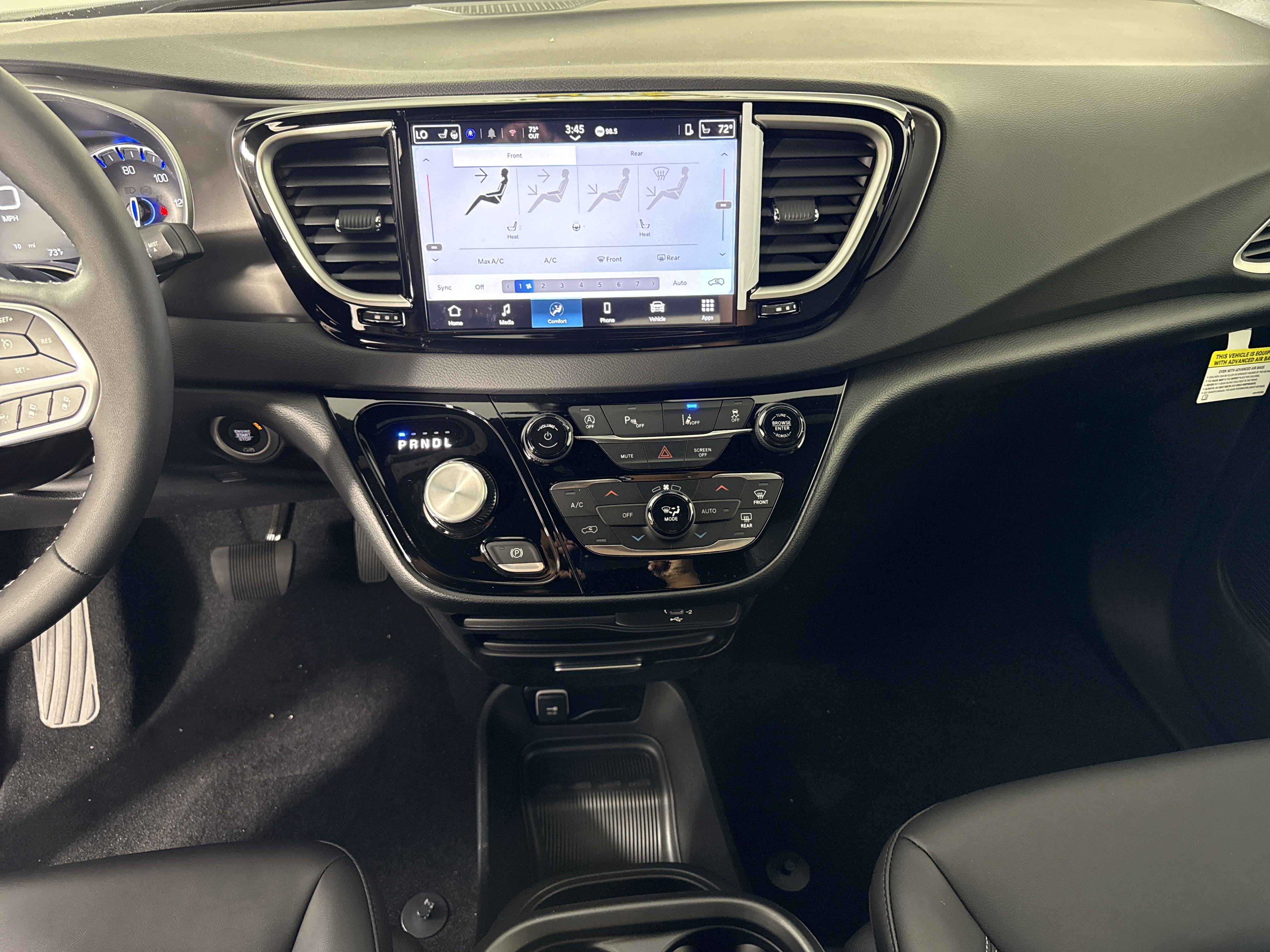 New 2026 Chrysler Voyager LX image 25