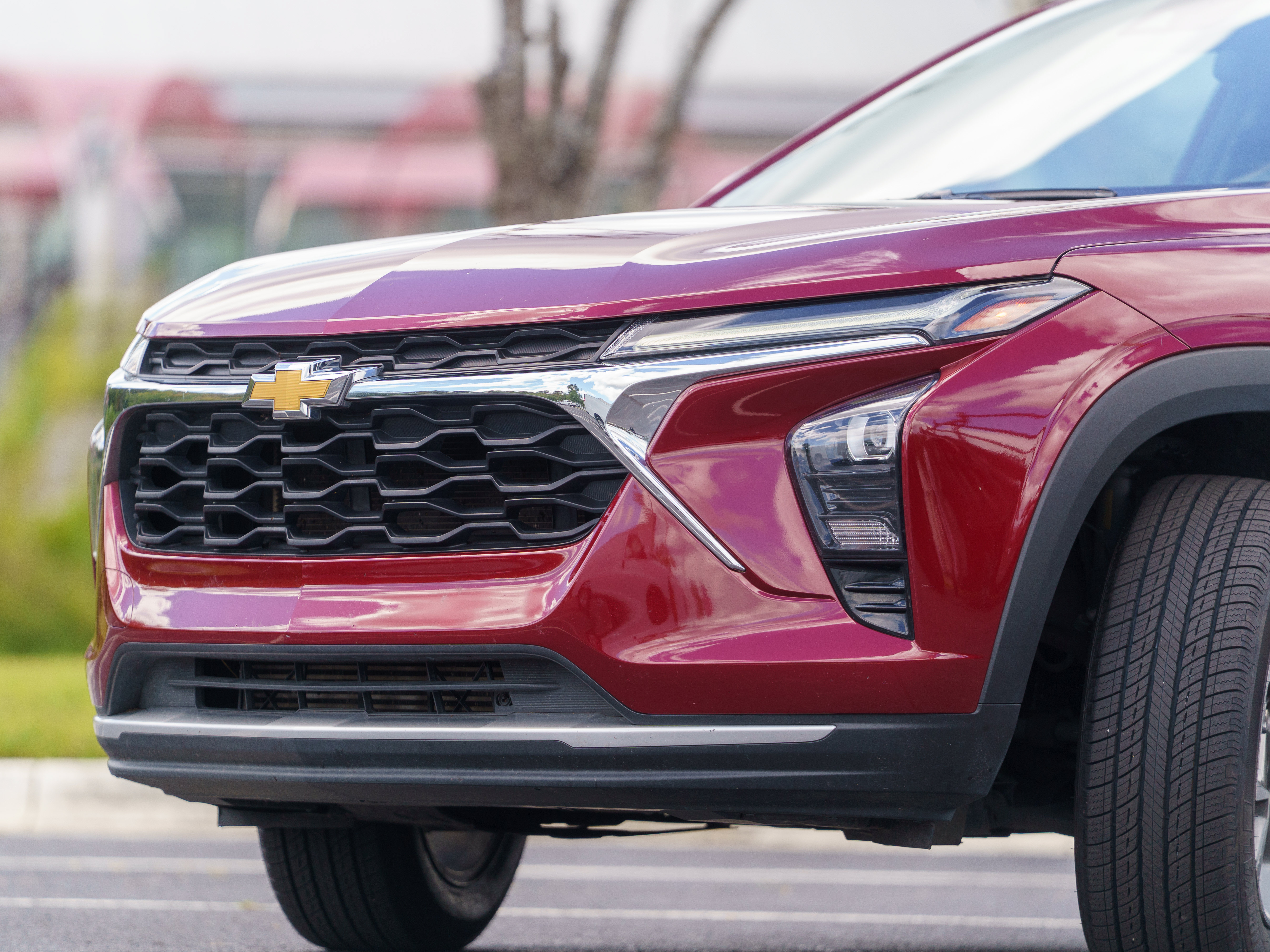 Used 2025 Chevrolet Trax LT FWD image 35