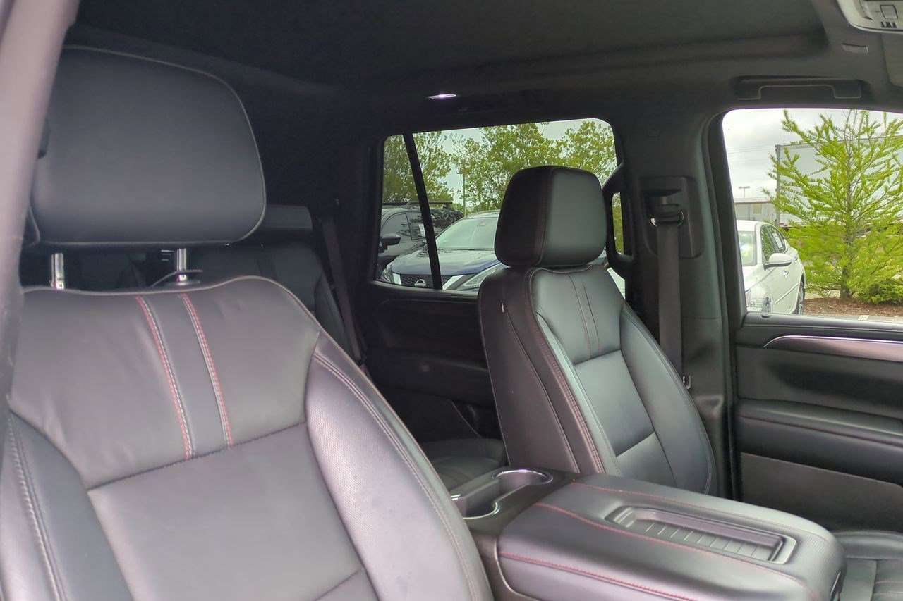 Used 2021 Chevrolet Tahoe RST w/ Luxury Package RWD image 43