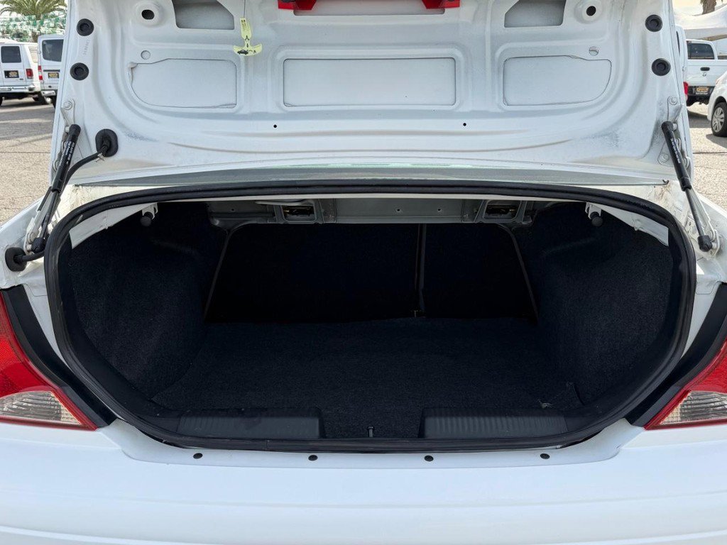 Used 2003 Ford Focus LX image 36