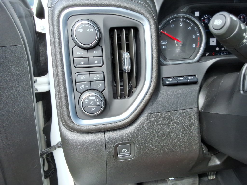 Certified 2020 Chevrolet Silverado 1500 High Country w/ Technology Package AWD/4WD image 39