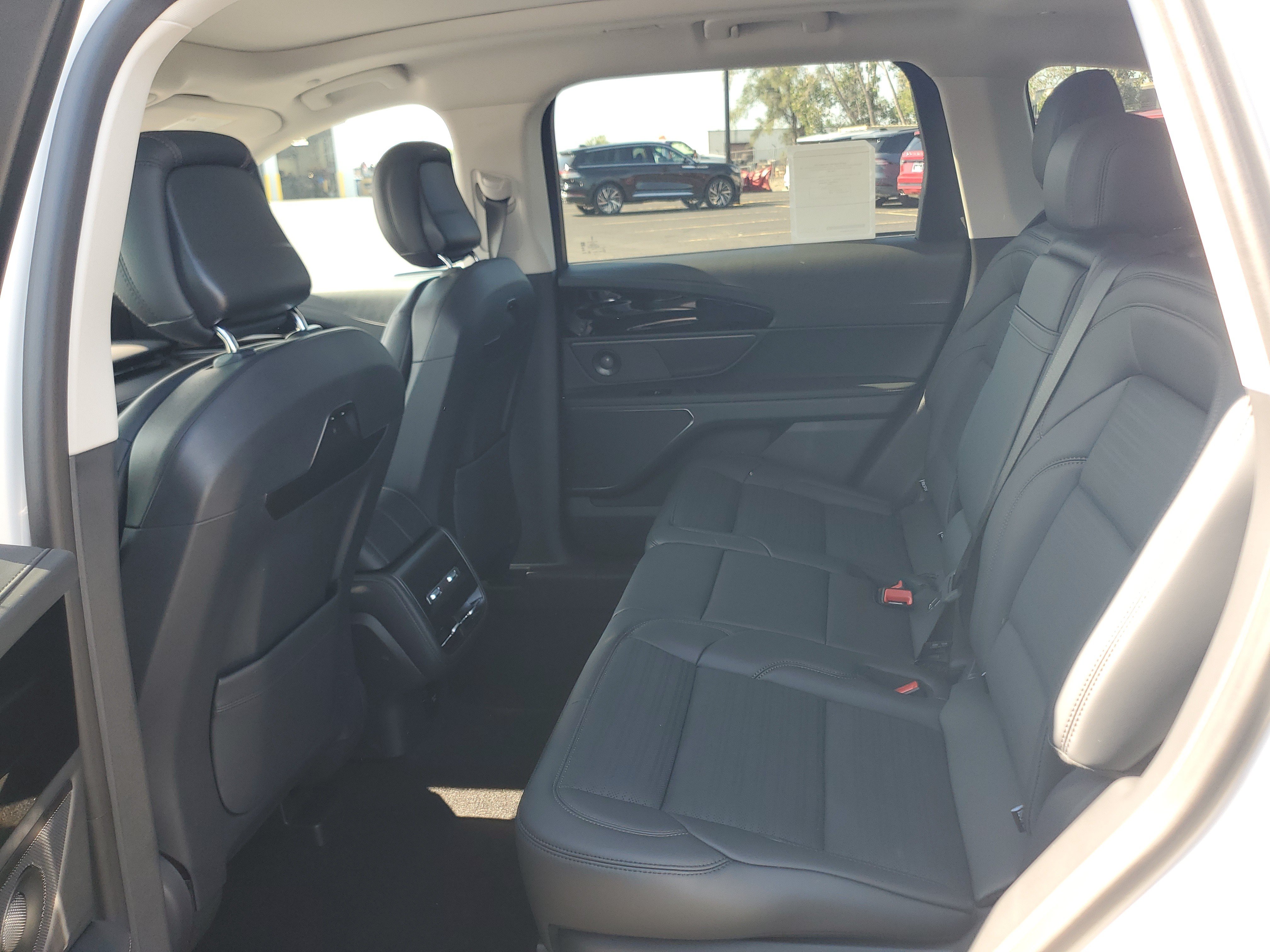 New 2026 Lincoln Nautilus Reserve w/ Jet Appearance Package AWD/4WD image 28