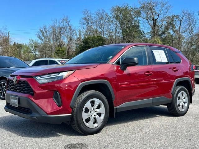 Used 2023 Toyota RAV4 LE FWD image 4