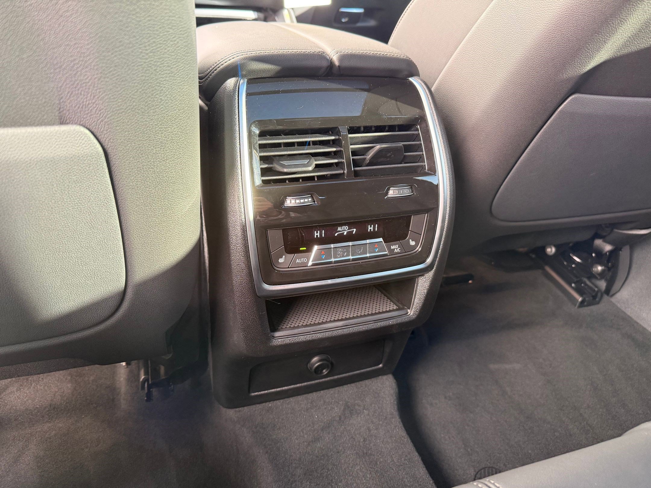 New 2026 BMW X6 xDrive40i image 22