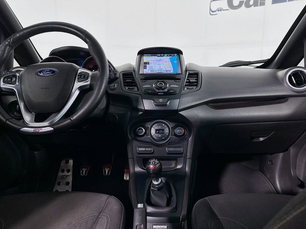 Used 2015 Ford Fiesta ST FWD image 27