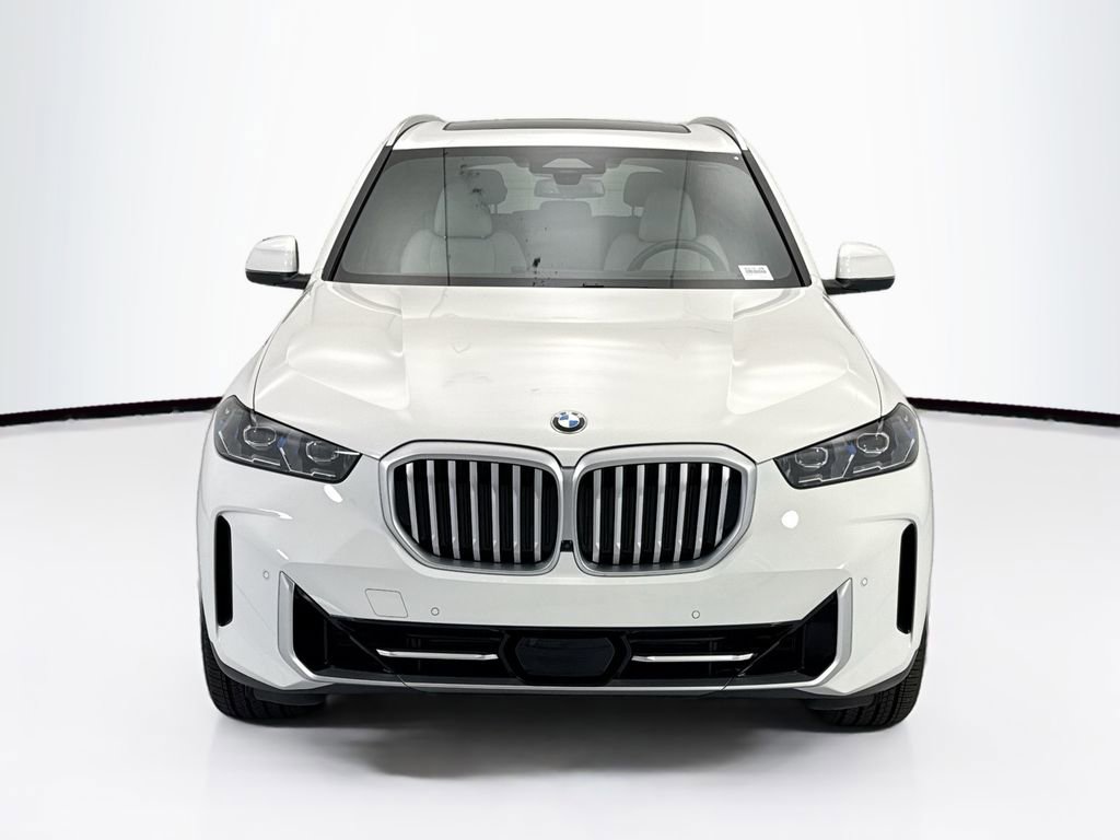 Certified 2026 BMW X5 xDrive40i w/ Premium Package AWD/4WD image 2