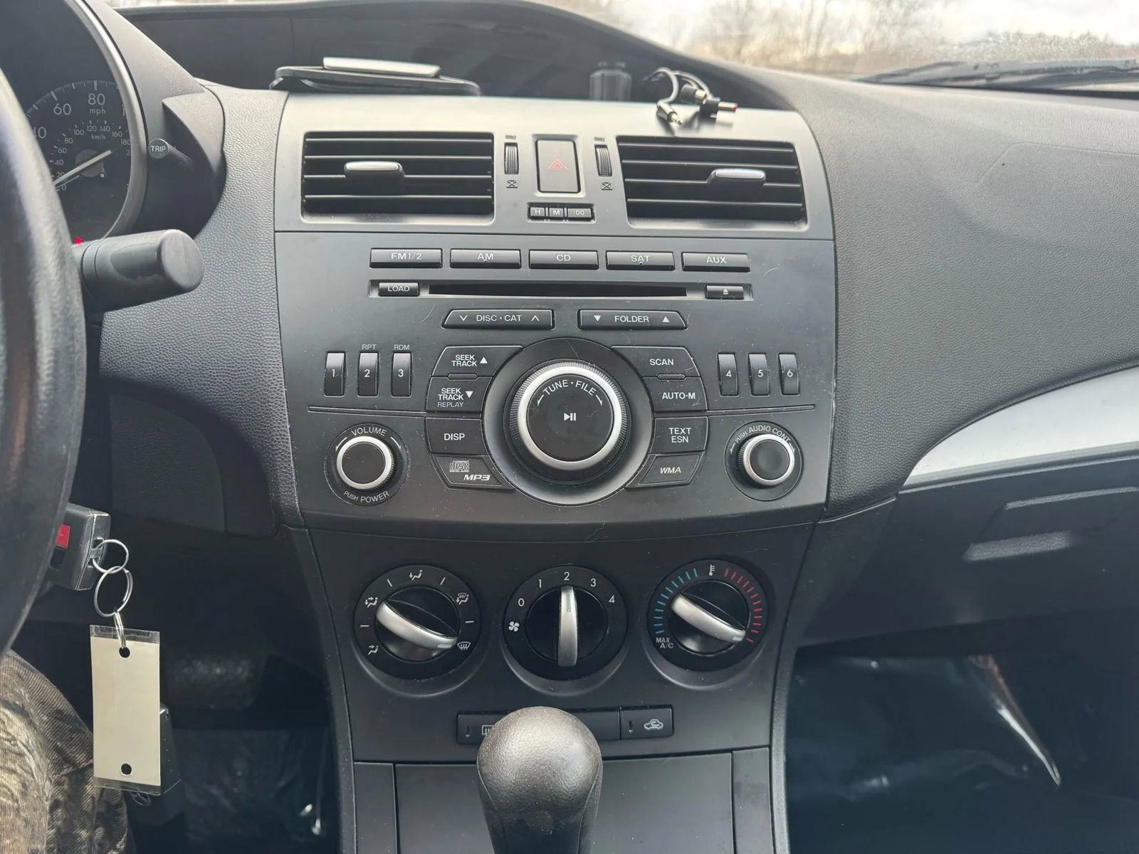 Used 2012 MAZDA MAZDA3 i Sport image 11