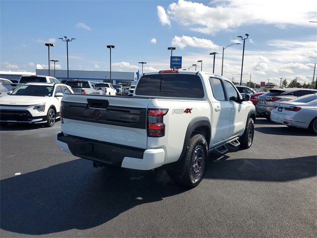 Used 2025 Nissan Frontier PRO-4X image 3