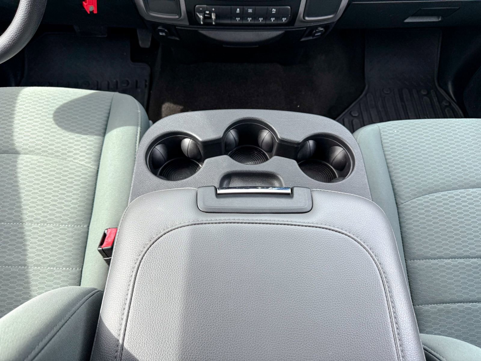 Used 2015 RAM 2500 Tradesman w/ Chrome Appearance Group image 19