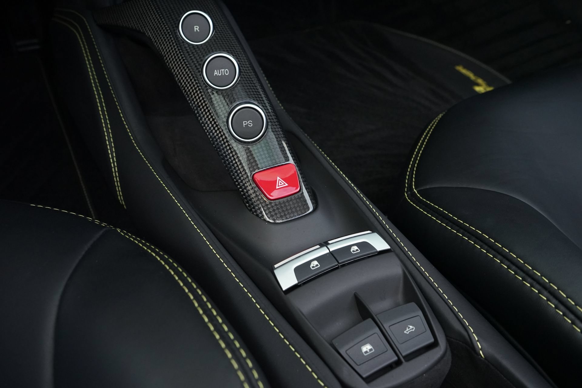 Used 2018 Ferrari 488 Spider RWD image 10