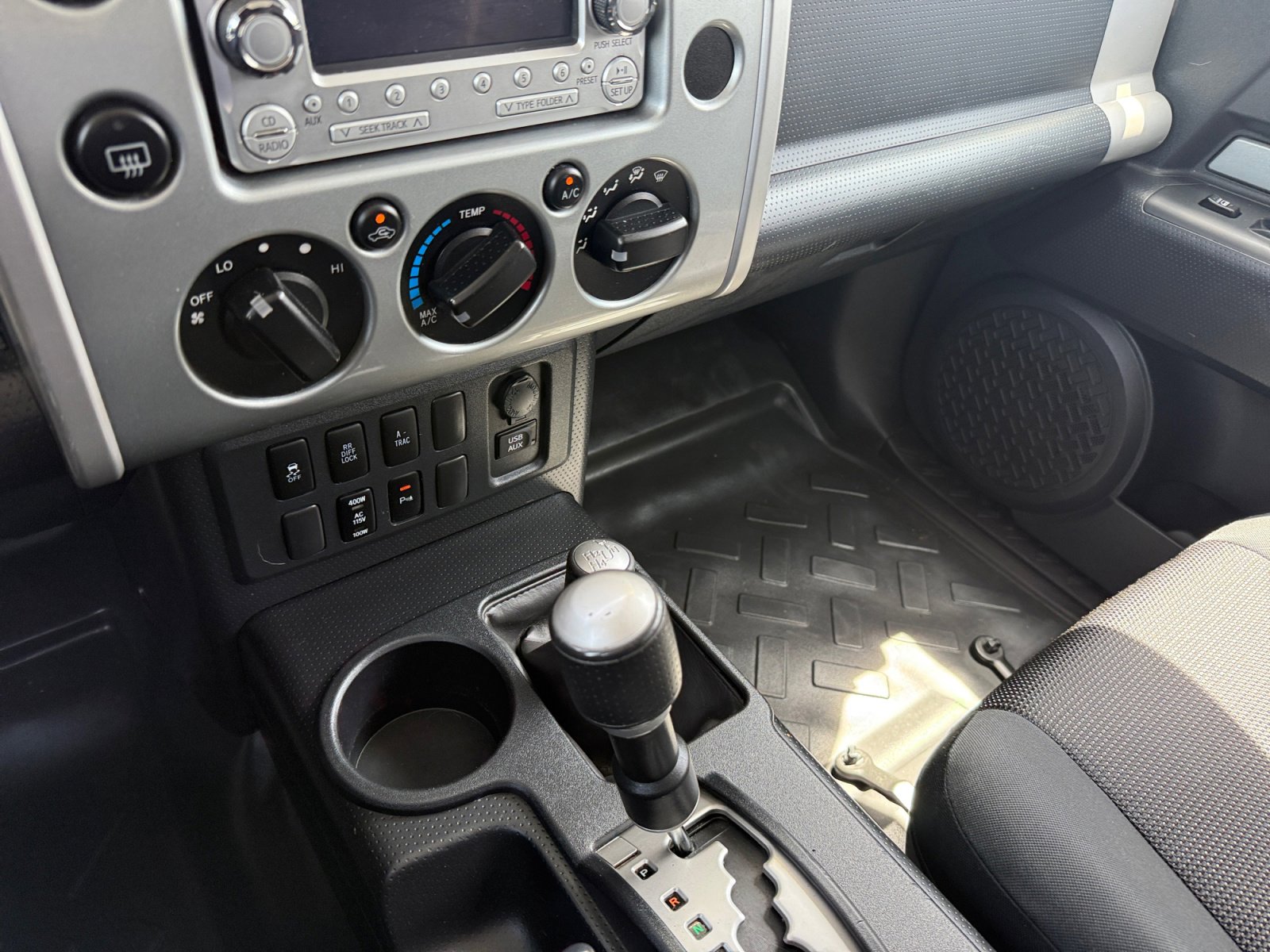 Used 2011 Toyota FJ Cruiser 4WD w/ Upgrade Pkg image 13