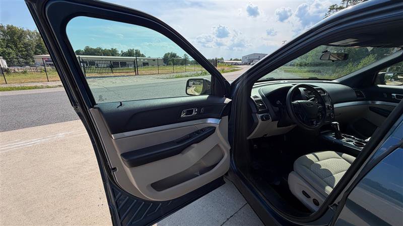Used 2019 Ford Explorer FWD image 9