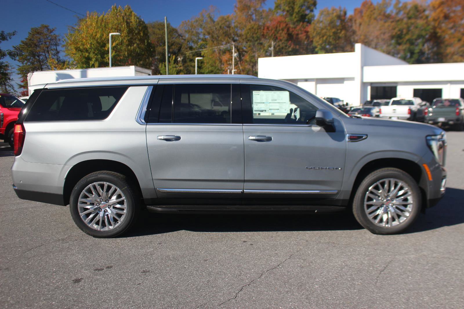 New 2026 GMC Yukon XL Elevation w/ LPO, Floor Liner Package image 8