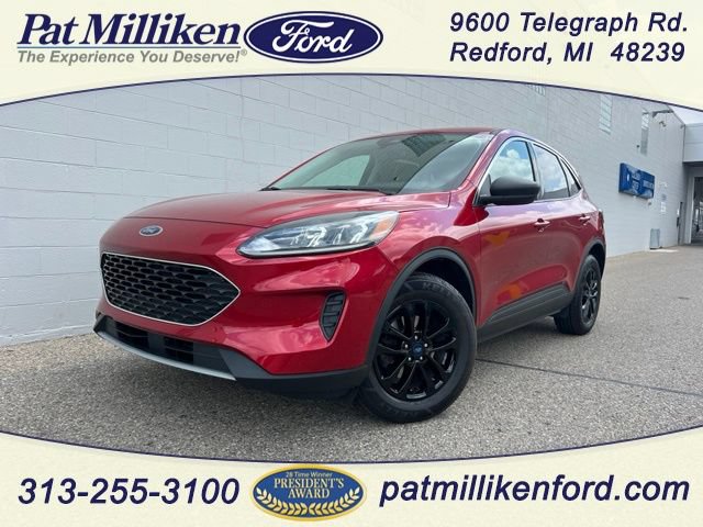 Certified 2022 Ford Escape SE w/ Convenience Package AWD/4WD image 1